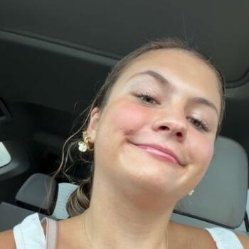 Babysitter in Palm Beach Gardens: Sydney