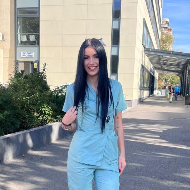 Bonă în București: Giulia Alessia