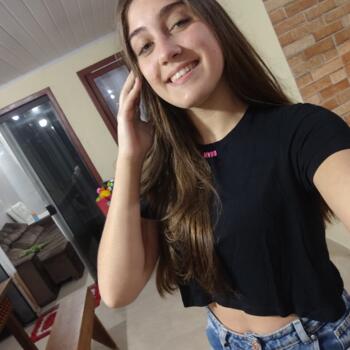 Babá em Blumenau: Leticia