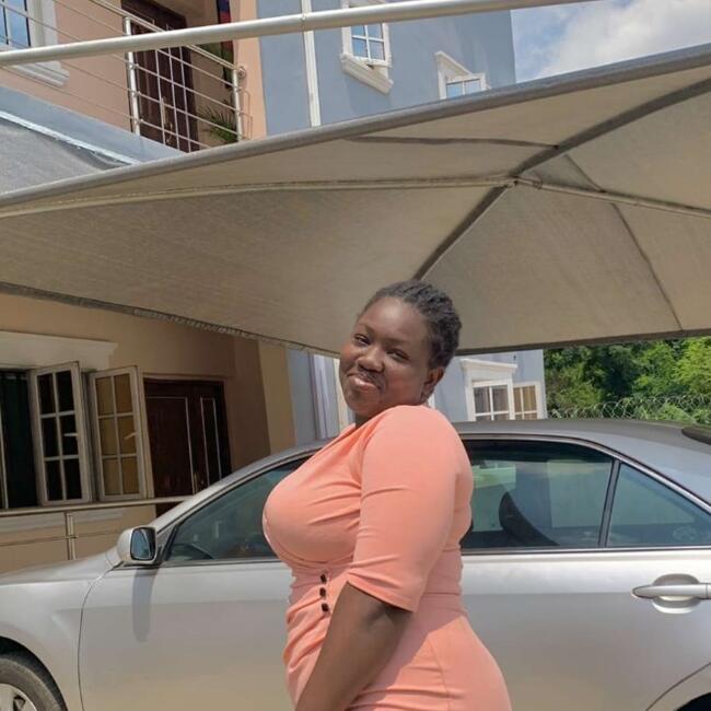 Niñera en Varsovia: Faith Oluwatosin