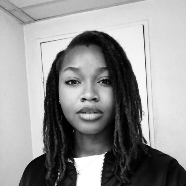 Babysitter in Villejuif: Yelena