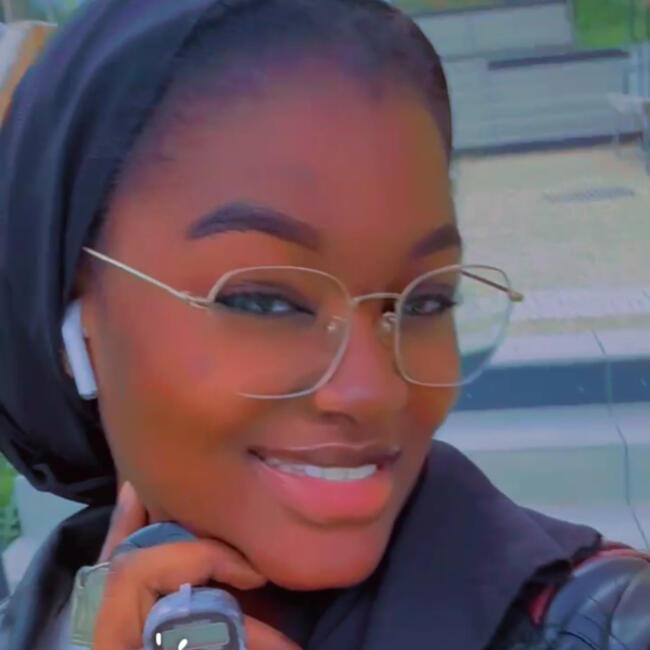 Babysitter in Dugny: Awa