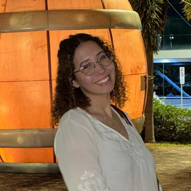 Babysitter in São José dos Campos: Bianca Duarte