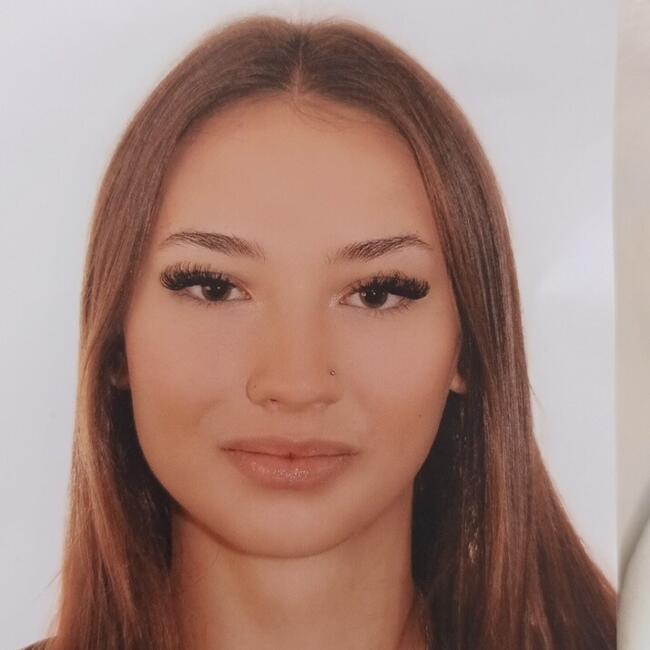 Babysitter in Birmingham: Julia