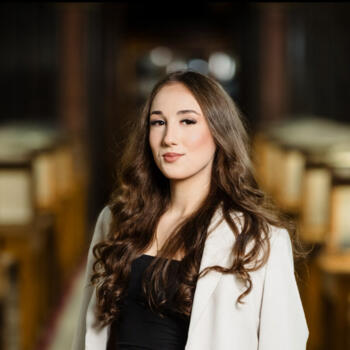 Bonă Iași: Laura