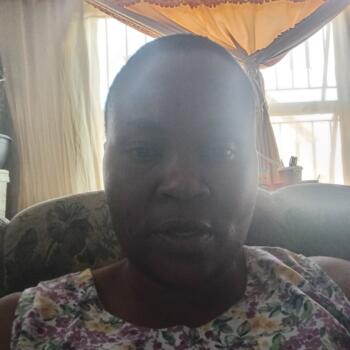 Babysitter Newcastle: Hlobisile