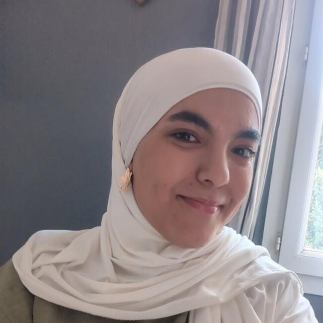 Babysitter in Montréjeau: Hiba
