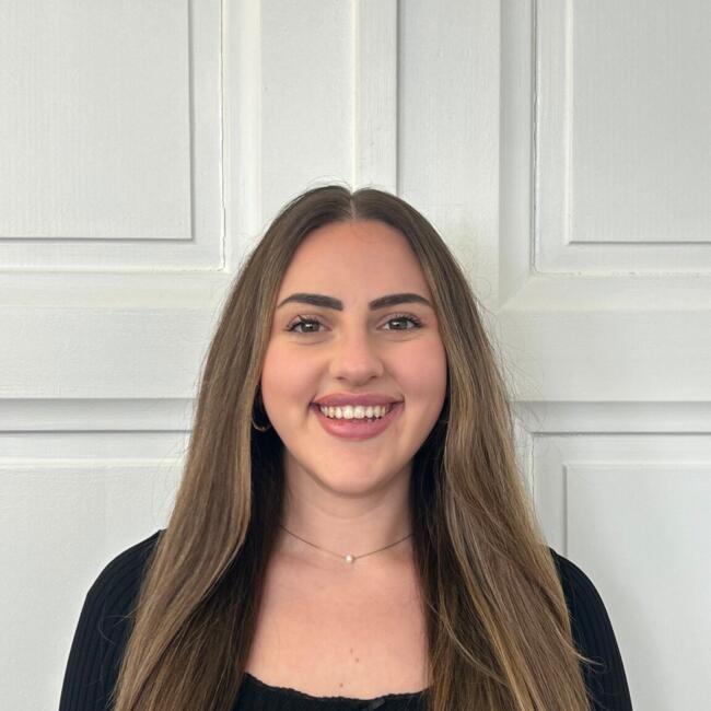 Babysitter in Laufen: Laura