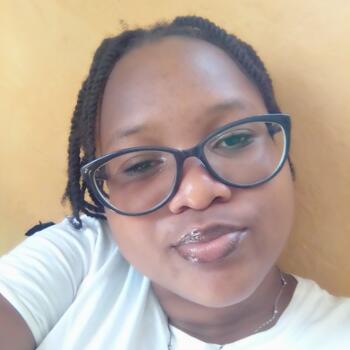 Babysitter Mombasa: Naomy