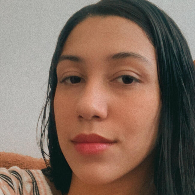 Babysitter in Brasília: Thayná