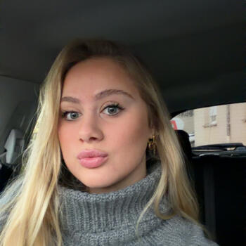 Babysitter in Saint-Denis-lès-Bourg: Blanche