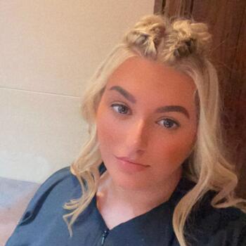 Babysitter in Liverpool: Ellie