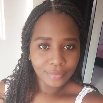 Babysitter in Bucaramanga: Kelyn Yinela