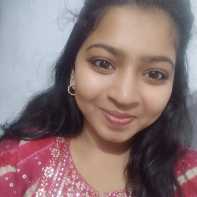नागपुर में बेबीसिटर: Snigdha