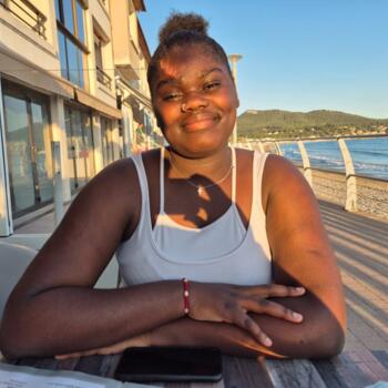 Babysitter in Cergy: Sherianna