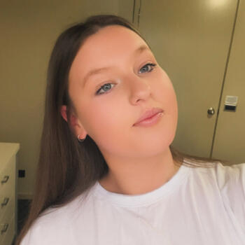 Babysitter in Melbourne: Carly