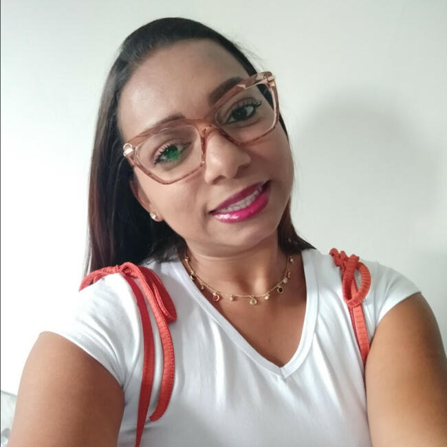 Babysitter in Salto: DEBORA