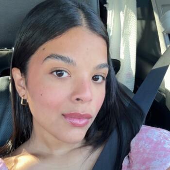 Babysitter Bayamón: Paola