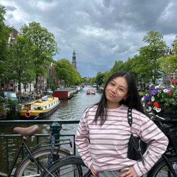 Babysitter in Madrid: Shuxian