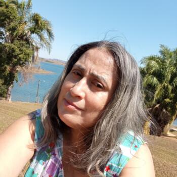 Babysitter in Uberlândia: Lucimar