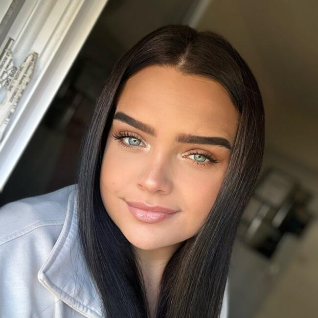 Babysitter in La Rochelle: Maelys