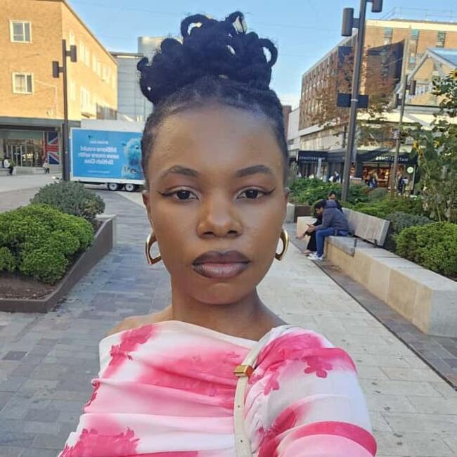 Babysitter in Birmingham: Harriet