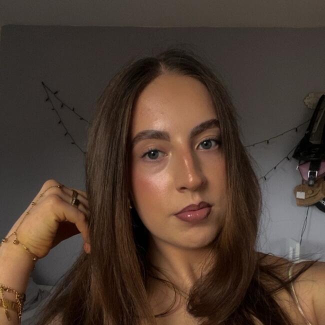 Babysitter in Izola: Lara