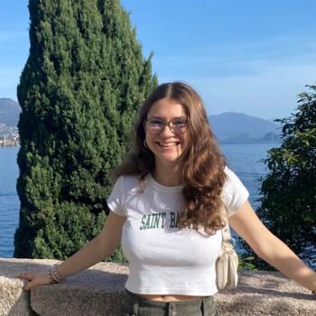 Babysitter in Saint-Germain-en-Laye: Chloé