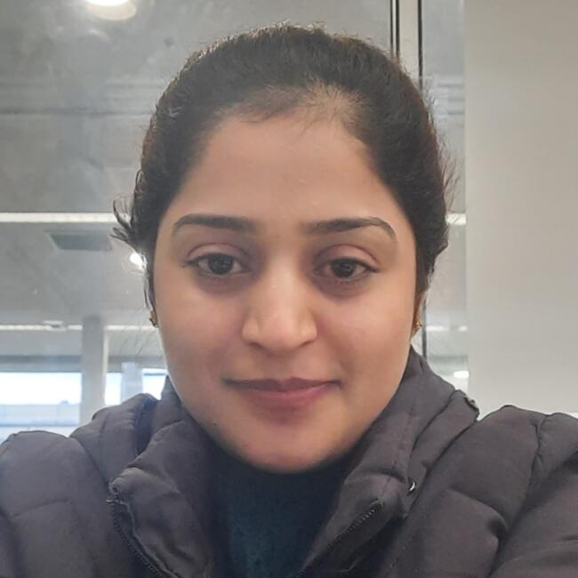 Canguro en Sevilla: Ayesha