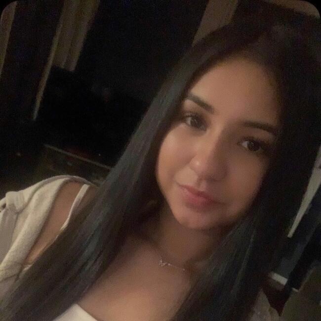Niñera en Kelowna: Kashish