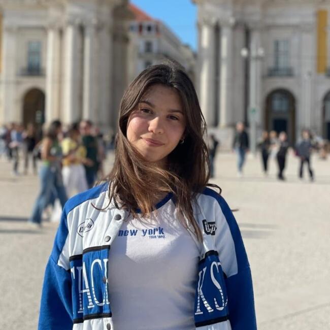 Babysitter in Faro: Joana