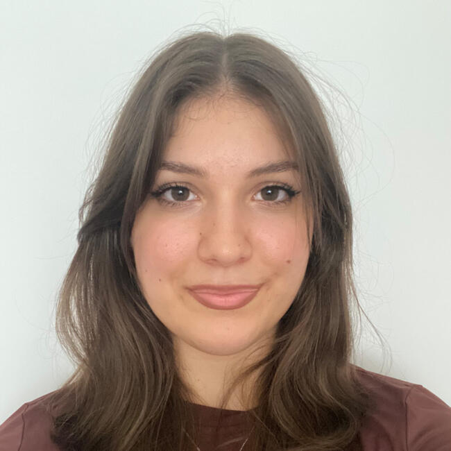 Babysitter in Győr: Evelin