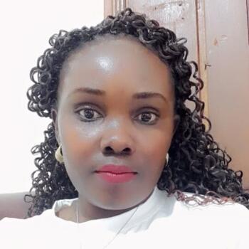 جليسة أطفال في دبي: Kusemererwa