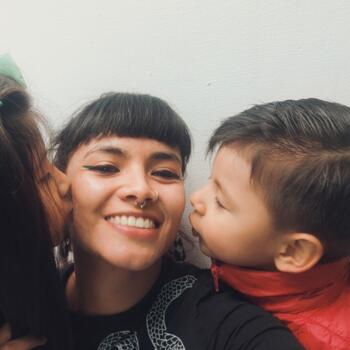 Babysitter Décines-Charpieu: Liz