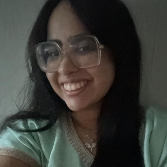 Babysitter in Saint-Etienne: Mouna