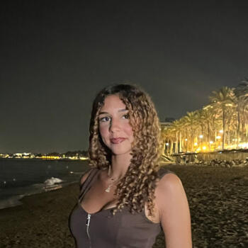 Babysitter Versailles: Ilam