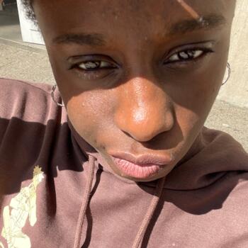 Babysitter in Paris: Oumou