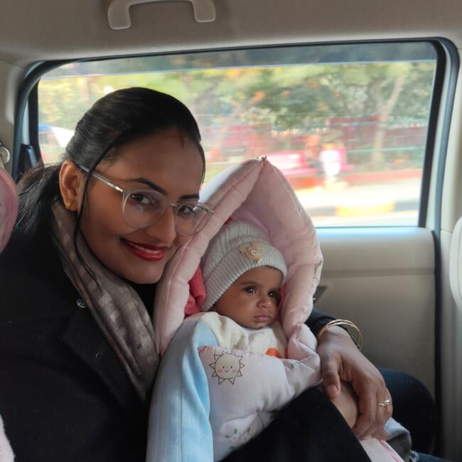 फरीदाबाद में बेबीसिटिंग की नौकरी: Vaishali