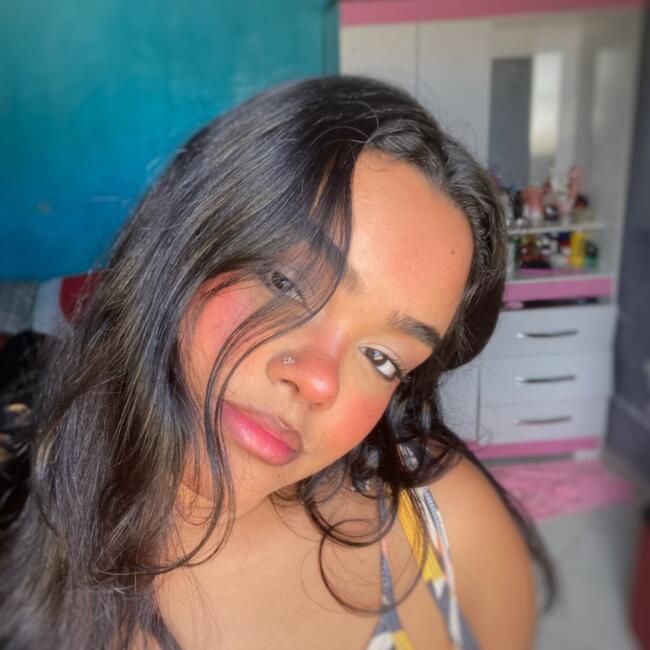 Babá em Eunápolis: Hellen