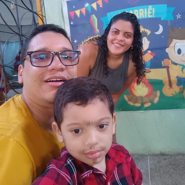 Emprego de babá em Fortaleza: Diego