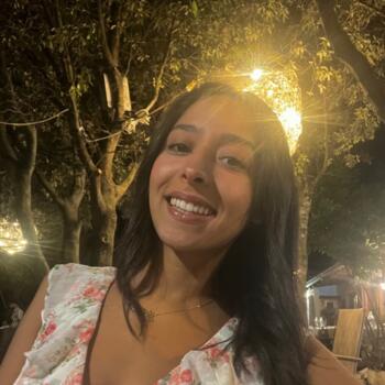 Babysitter in Nice: Mouna