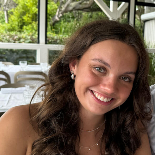 Babysitter in Sydney: Isabella