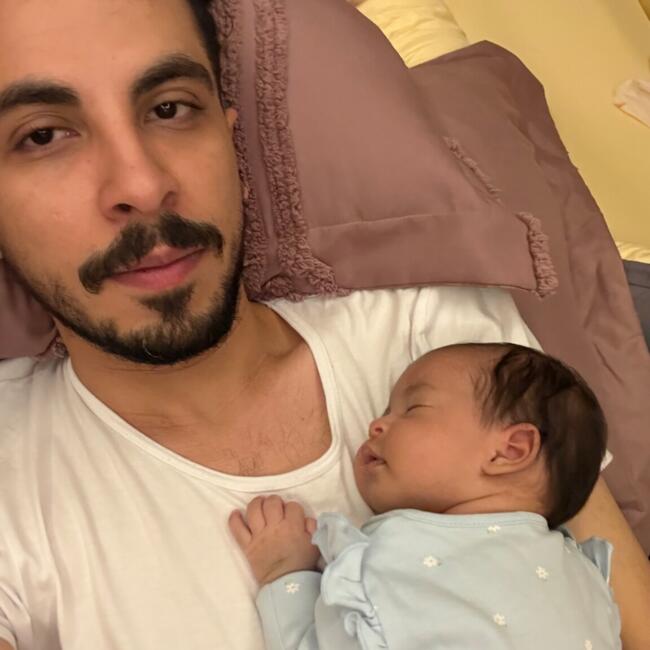 وظيفة جليسة أطفال في الرياض: Faisal