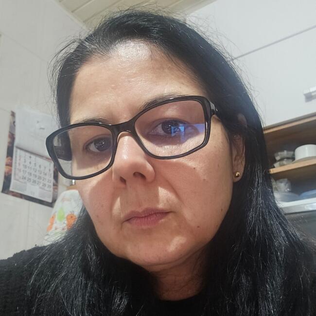 Babysitter in Santo André: Carla