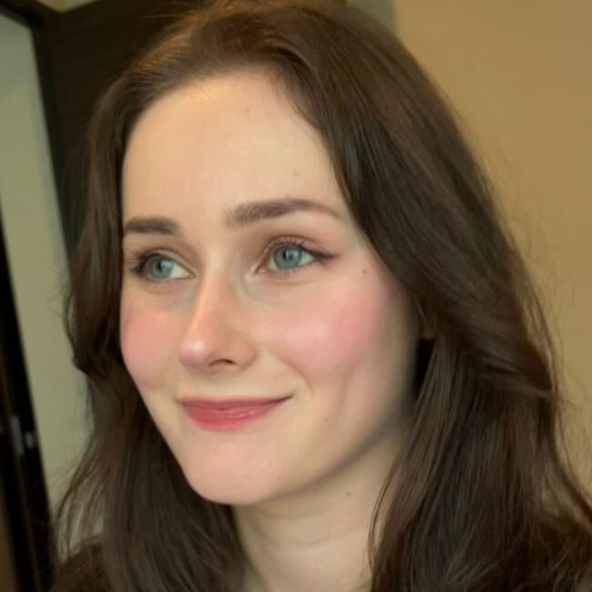 Babysitter in Zwaagdijk-Oost: Amee