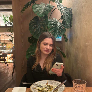 Babysitter Vertou: Flora