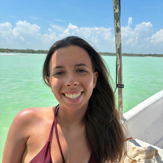 Babysitter em São João das Lampas: Carolina