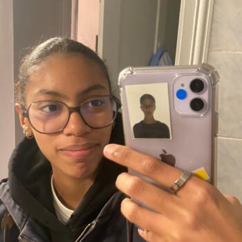 Babysitter Crécy-la-Chapelle: Janelle