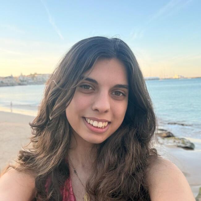 Babysitter in Cascais: Beatriz