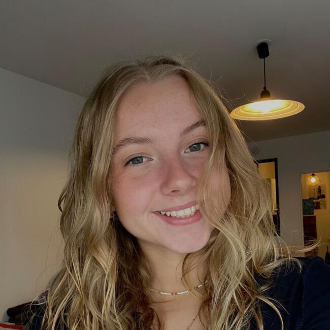 Babysitter in Lille: Lison